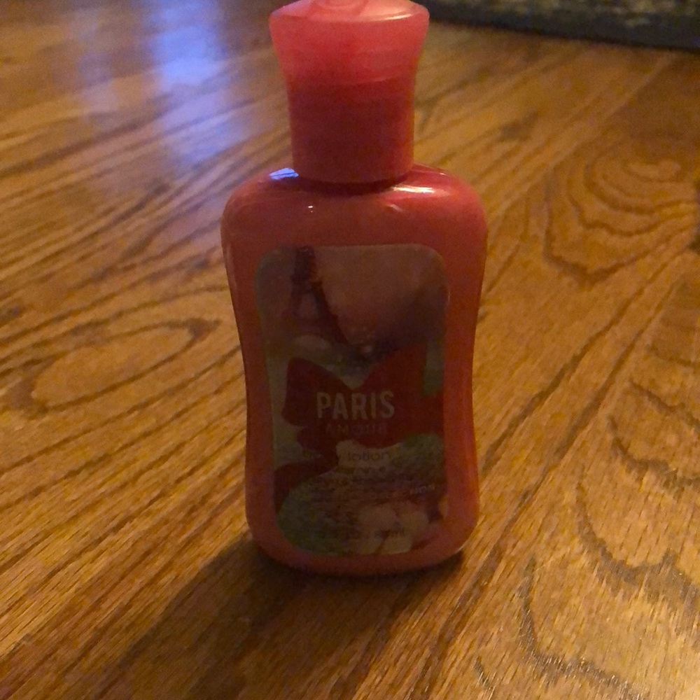 Paris Amour lotion 3 oz - Picture 2 of 4